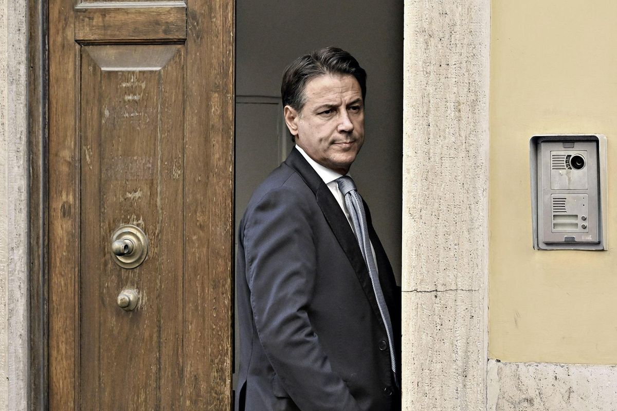 Nelle Parlamentarie dei pentastellati gareggiano i parenti di chi è a fine corsa