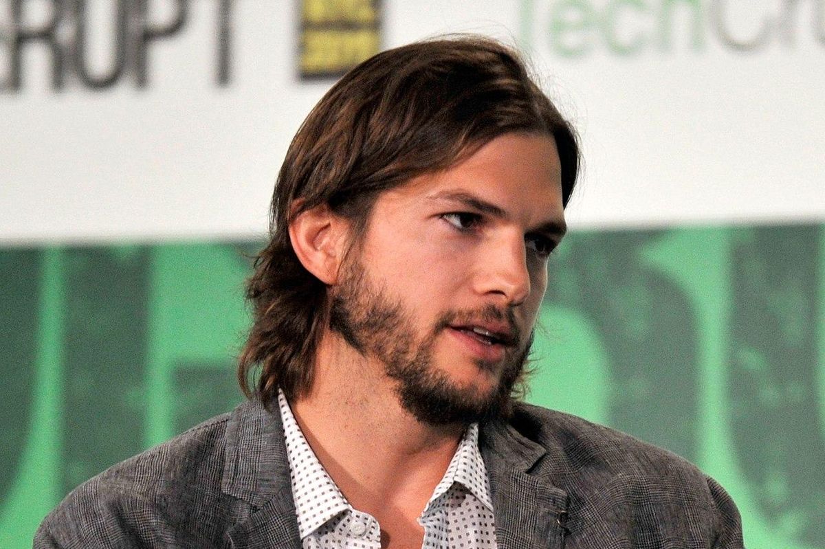 ashton kutcher, ashton kutcher vascultis, ashton kutcher bear grylls