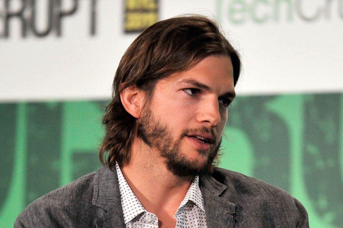 ashton kutcher, ashton kutcher vascultis, ashton kutcher bear grylls