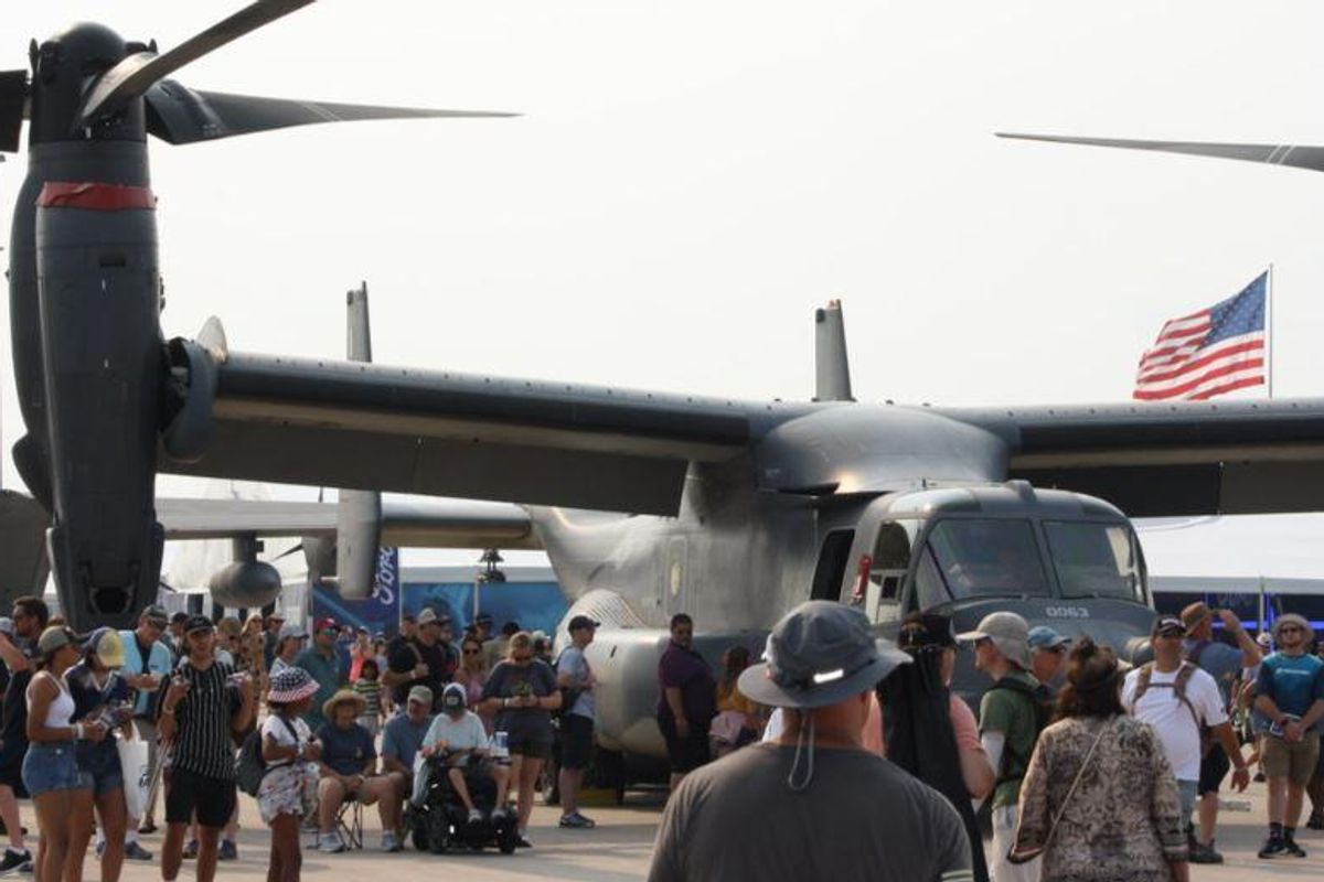 oshkosh air show, delilah the cat, andrea scholten