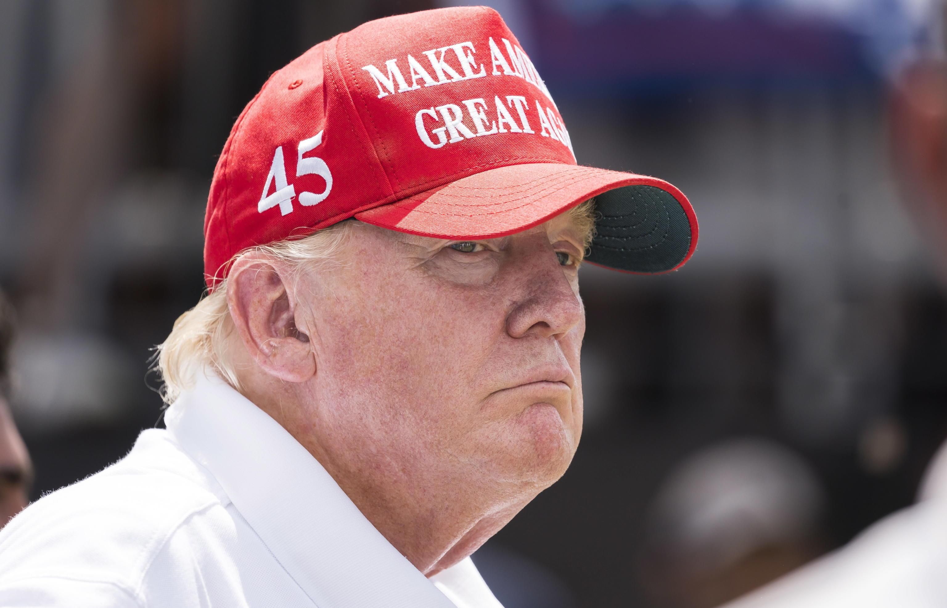 Diffusi solo metà documenti del Trump-gate