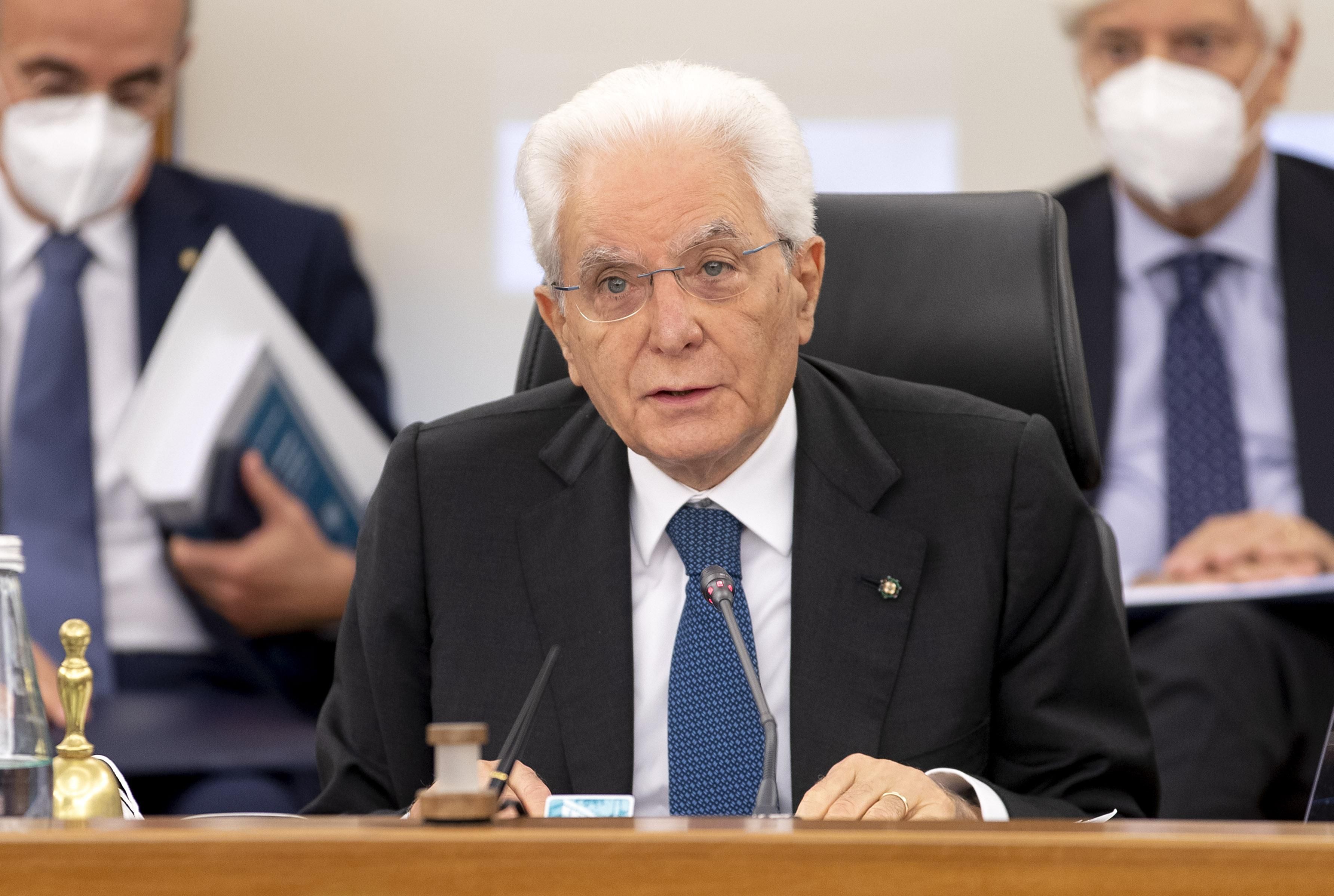 Il Pd voleva licenziare Mattarella
