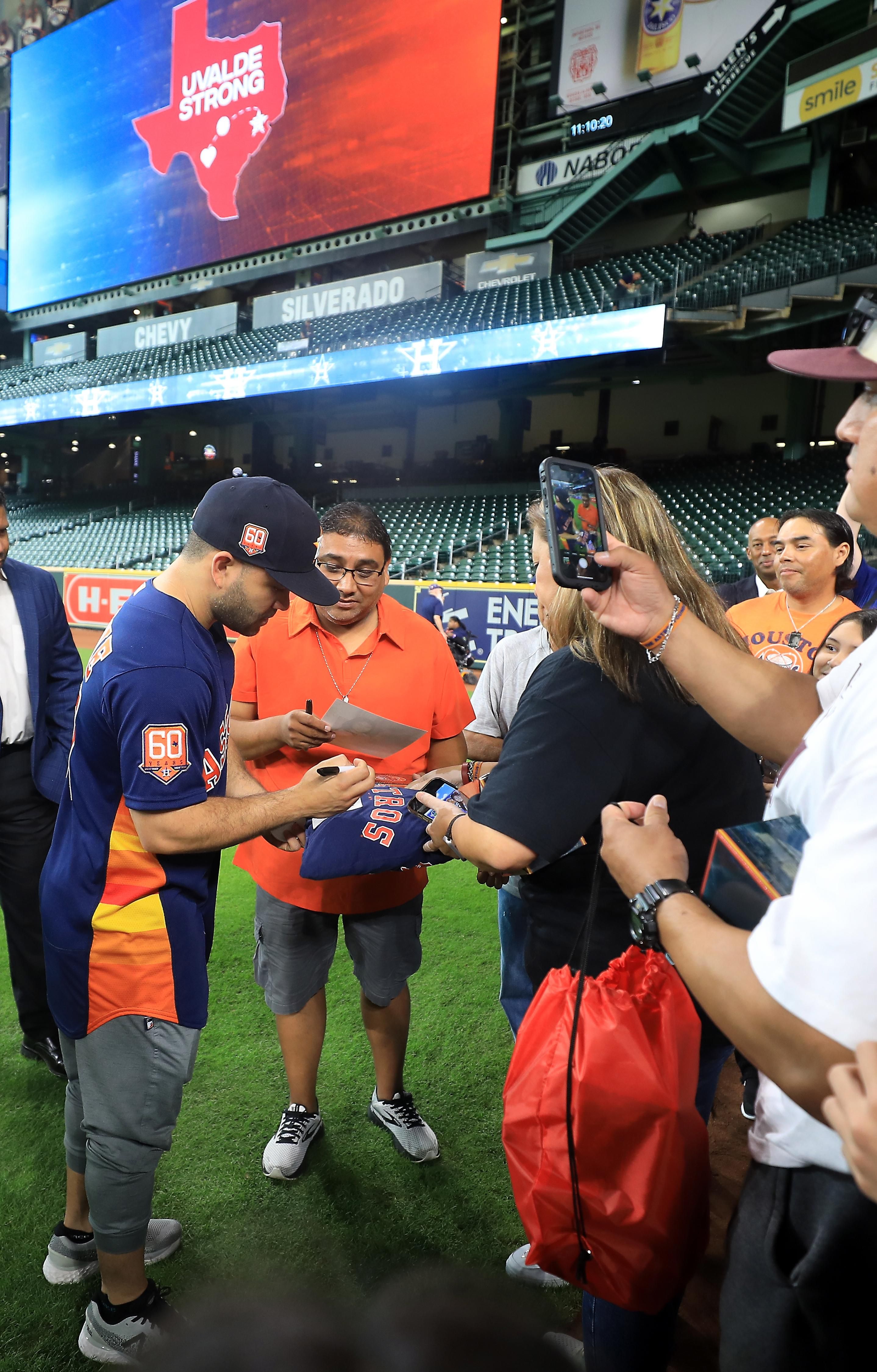 Astros honor Uvalde with special Game Day experience and huge win