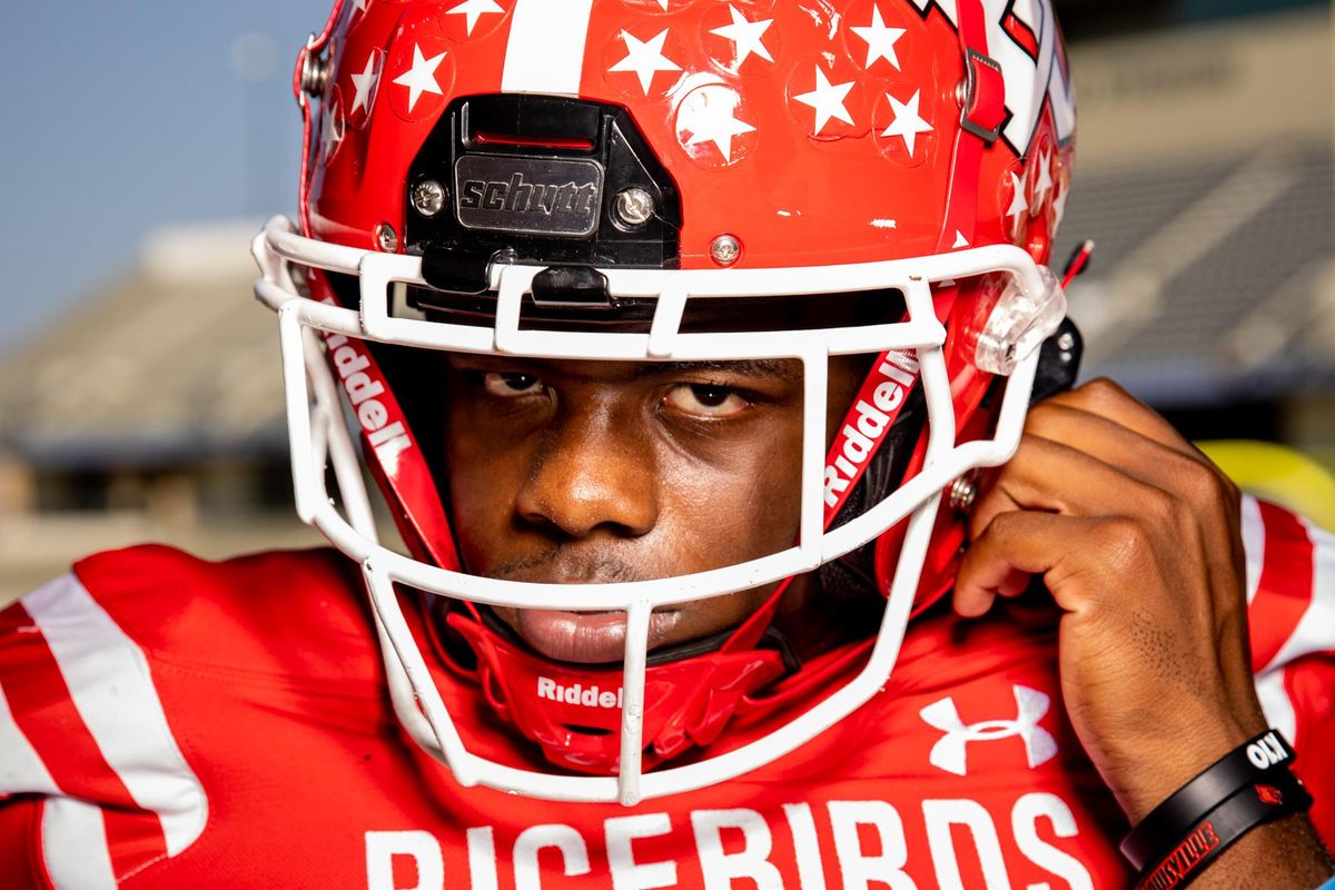 VYPE Cover Story: Hometown Legend - El Campo's Owens ready to leave lasting legacy