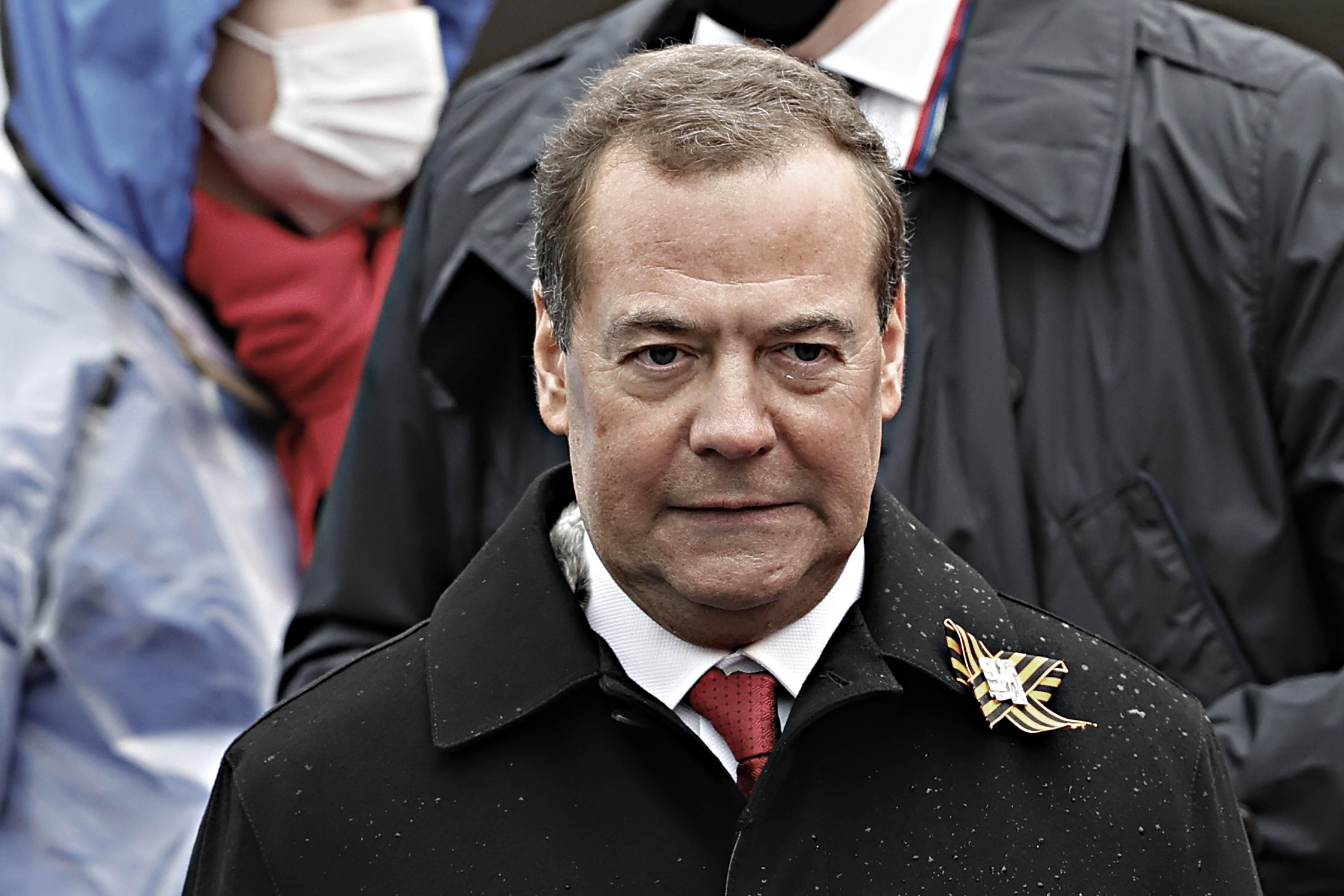 Ogni giorno è buono per un allarme. Questa volta è il turno di Medvedev