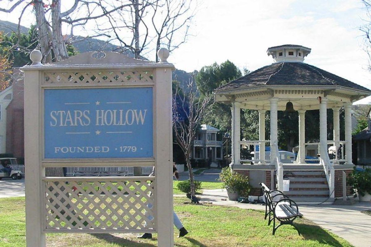 Gilmore Girls Stars Hollow