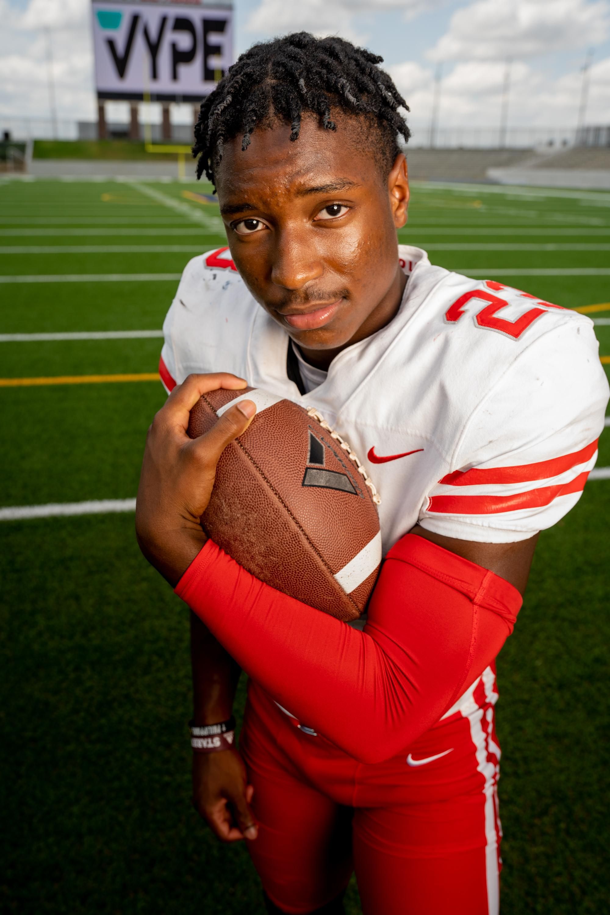 Davis fuels Katy past Clear Springs in season-opener, 49-16