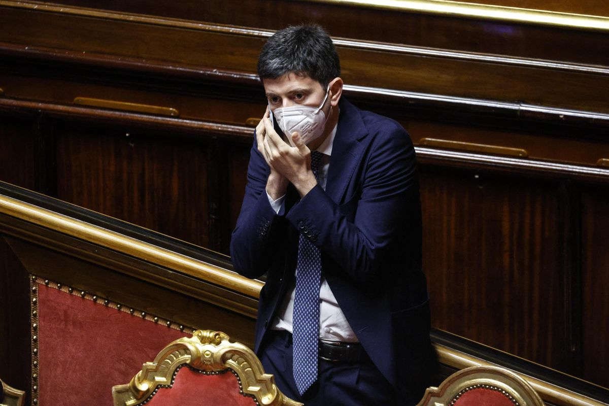 Speranza resterà senza poltrona se il Pd ottiene meno dell’8% a Napoli