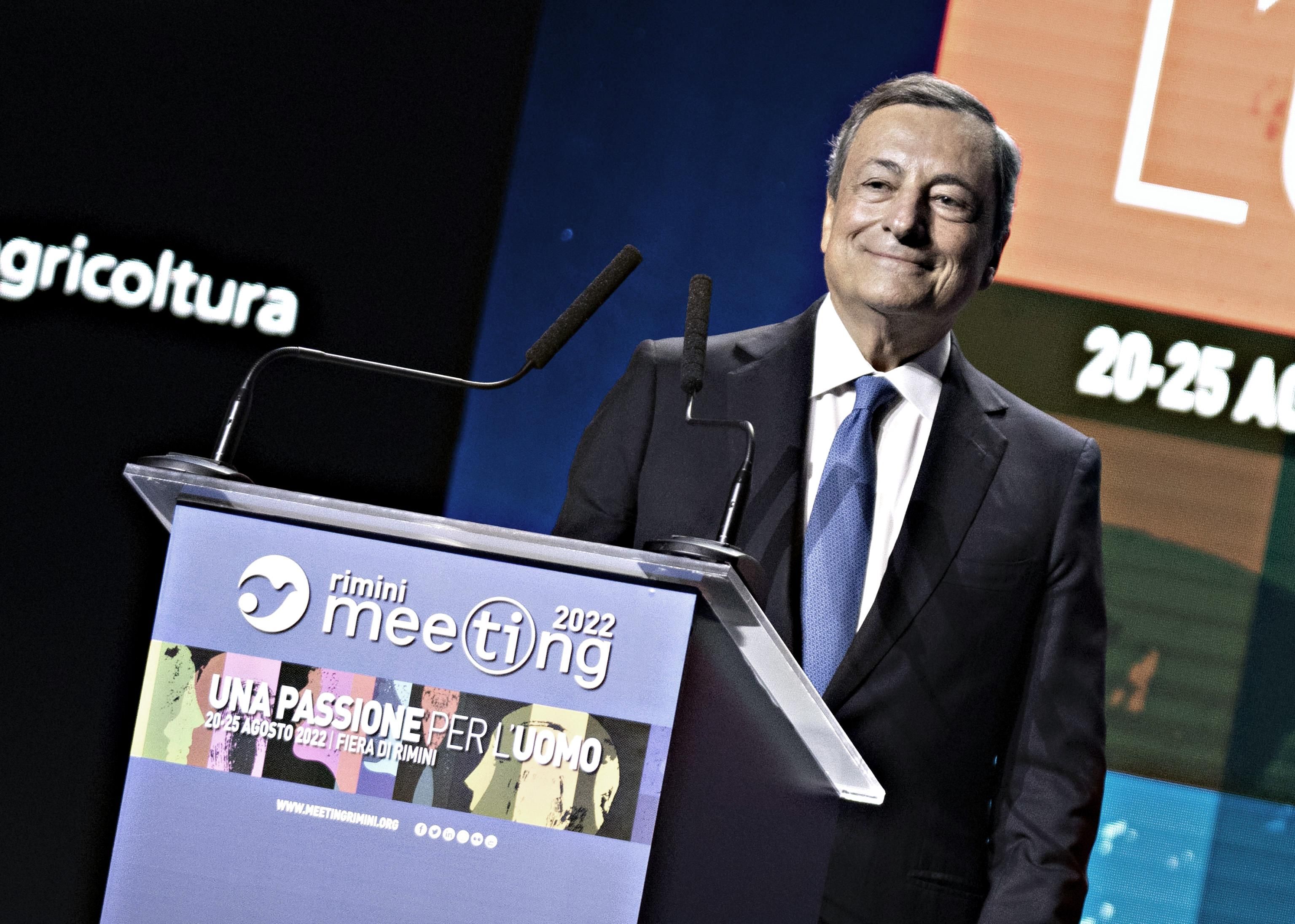 Draghi si fa il monumento: «Tutto benissimo». Come abbiamo potuto non accorgercene?