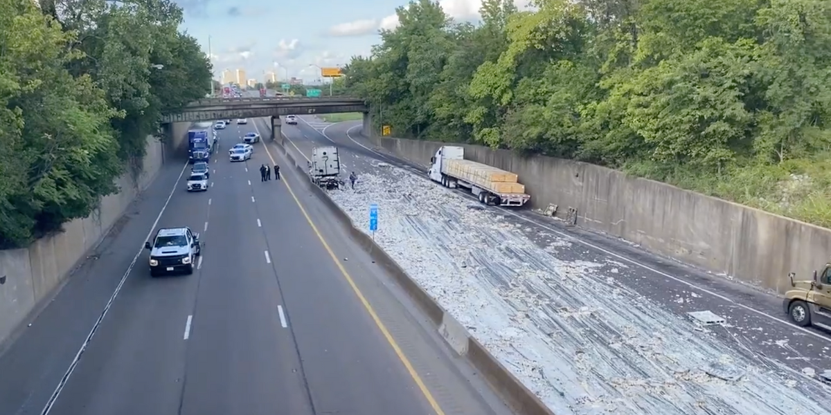 Truck Crash Spills Alfredo Sauce All Over Memphis Highway VIDEO