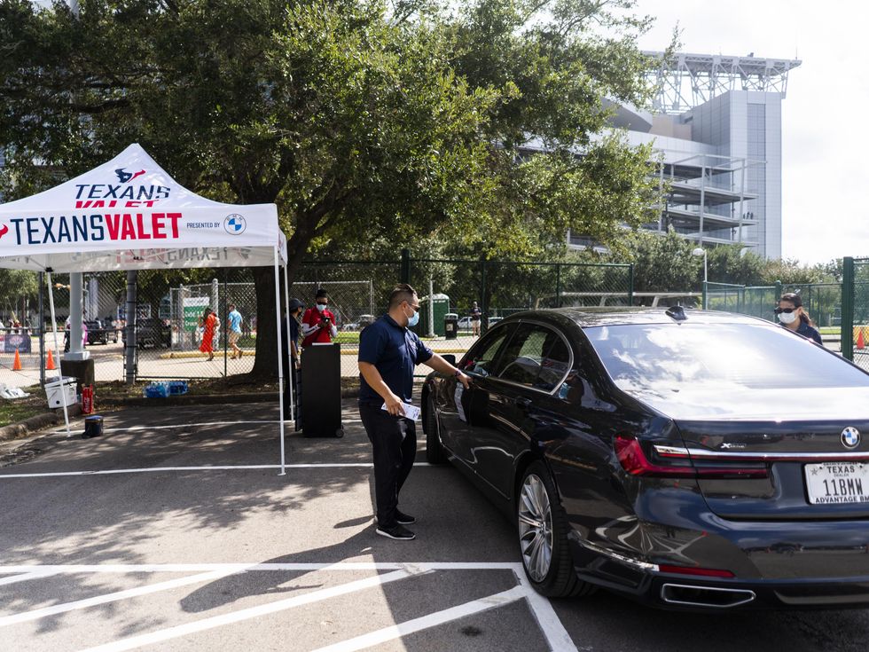 Luxe Suite valet parking