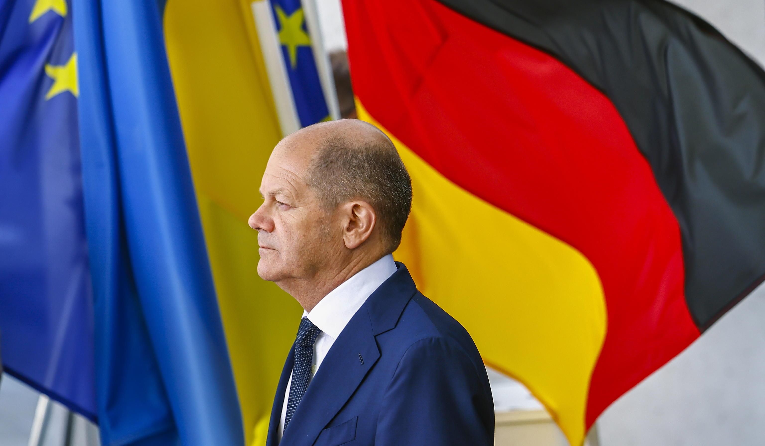 La Germania aiuta aziende e bollette. Noi no e diventeremo terra di saldi