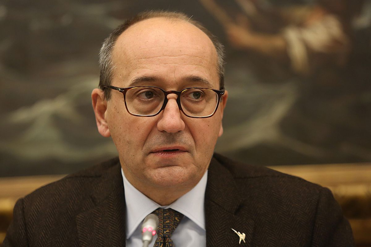 Alberto Bagnai: «Meglio fare altro debito ora o sborseremo 100 miliardi»