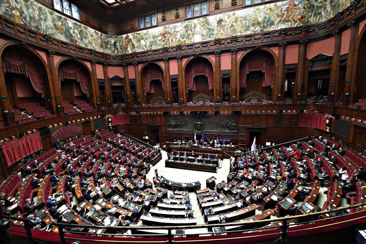 Il governo cerca fondi anti bollette: dai decreti «scaduti» 7,8 miliardi