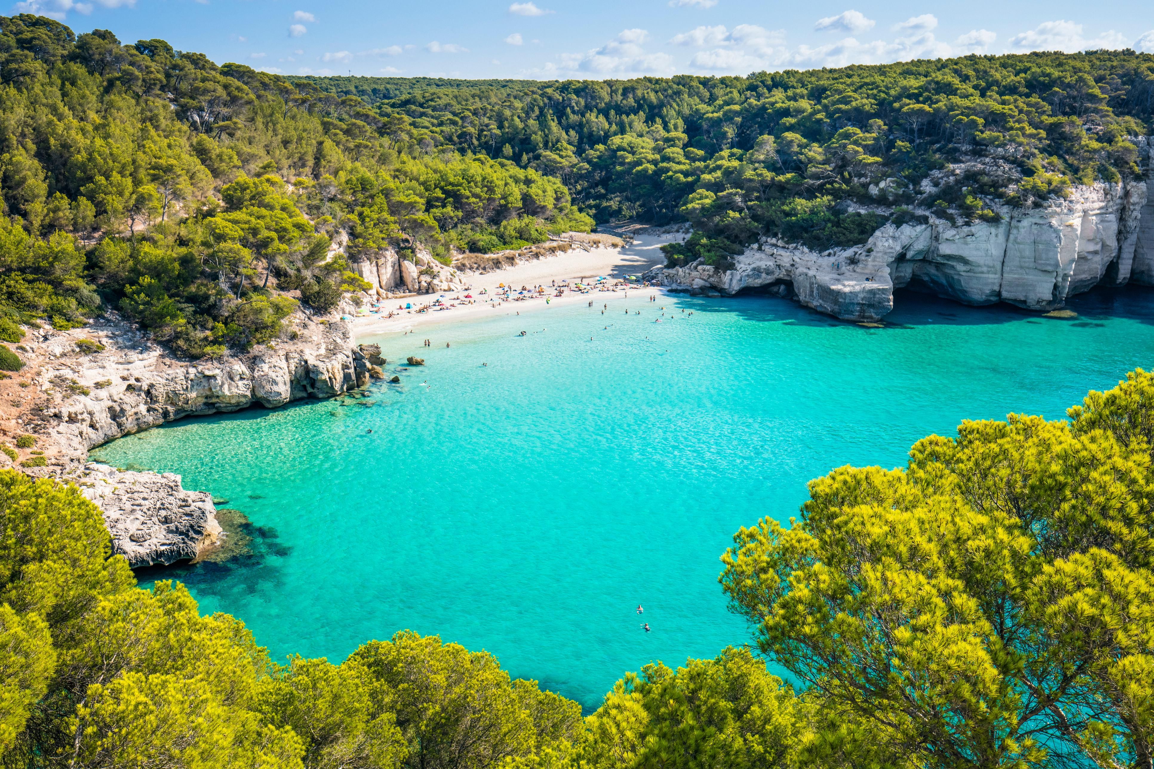 Alla scoperta di Minorca tra spiagge cristalline e natura selvaggia