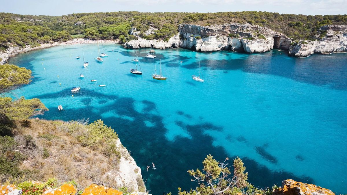 Alla scoperta di Minorca tra spiagge cristalline e natura selvaggia
