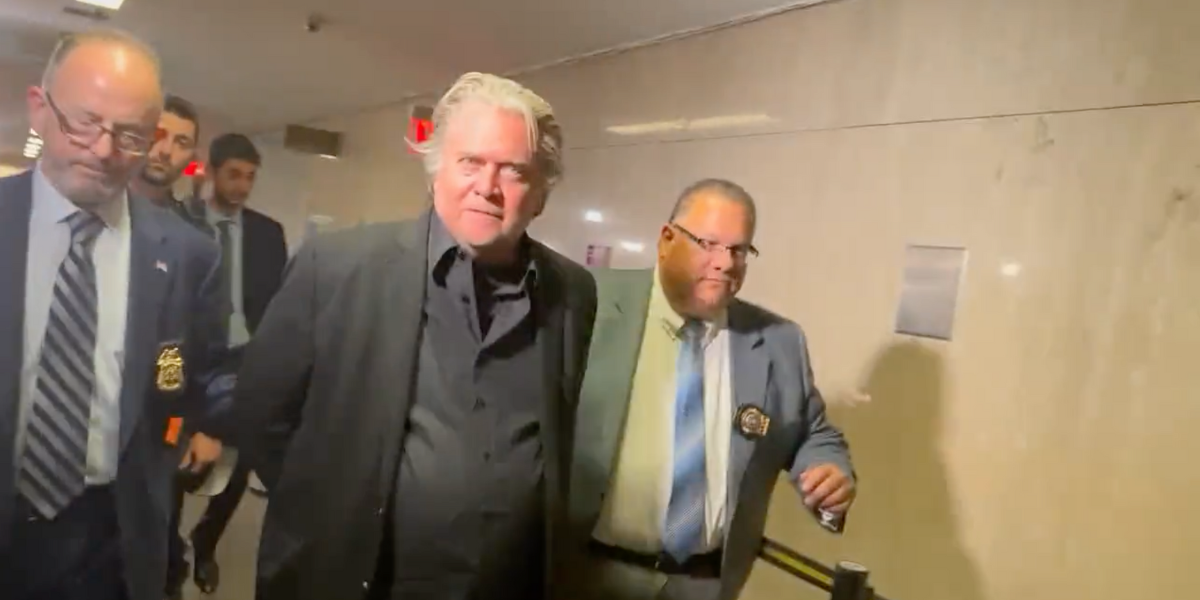 Video Of Bannon Being Led Away In Handcuffs Has Twitter Applauding Comic Sands 