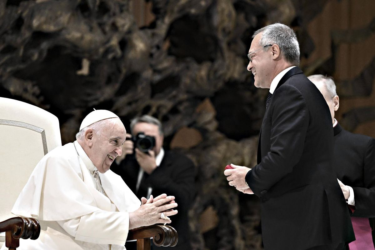 Confindustria scappa dalla politica e si rifugia da papa Francesco