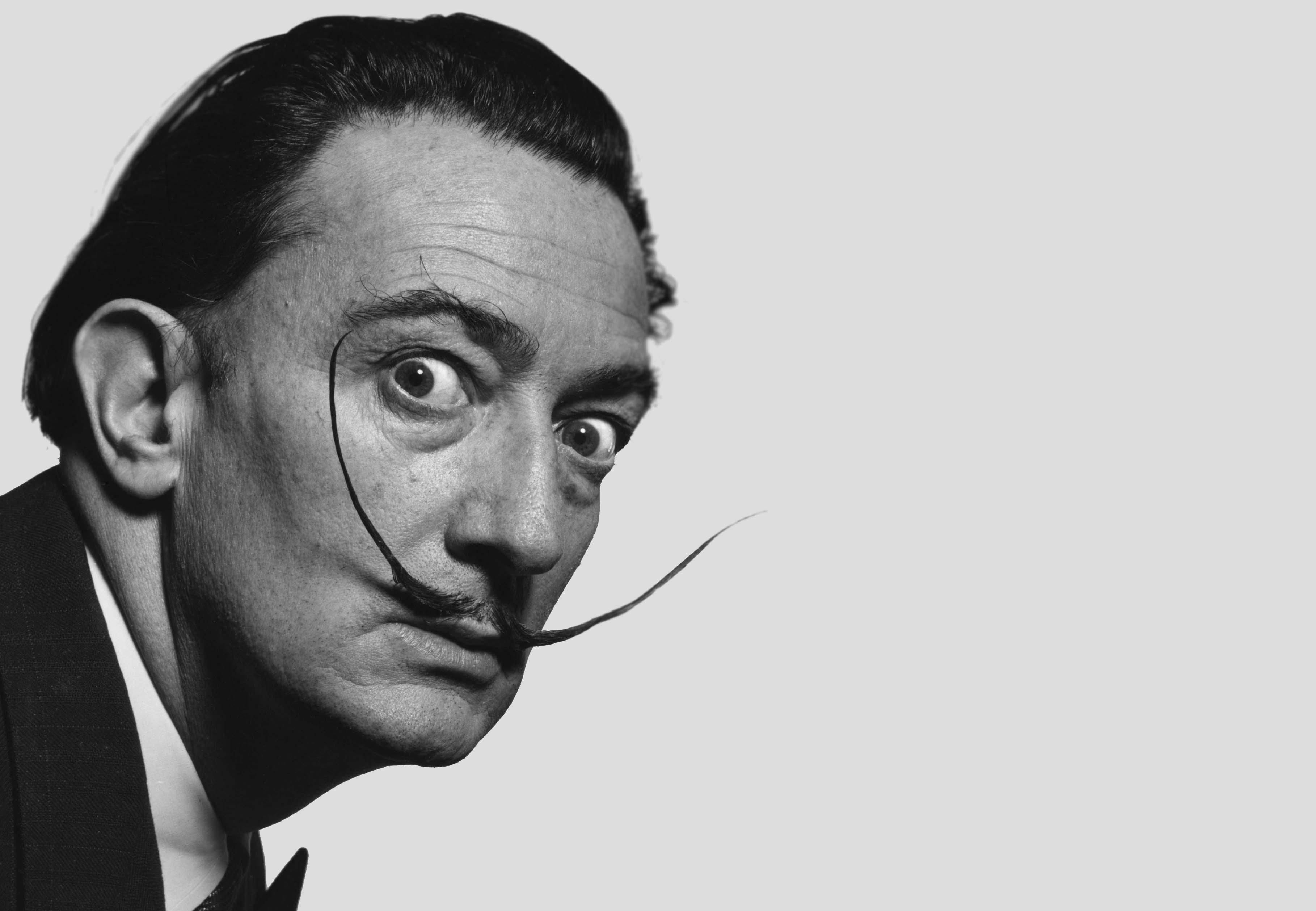 Fondare una religione marxista e hitleriana: il progetto di Dalì che inquieta i censori