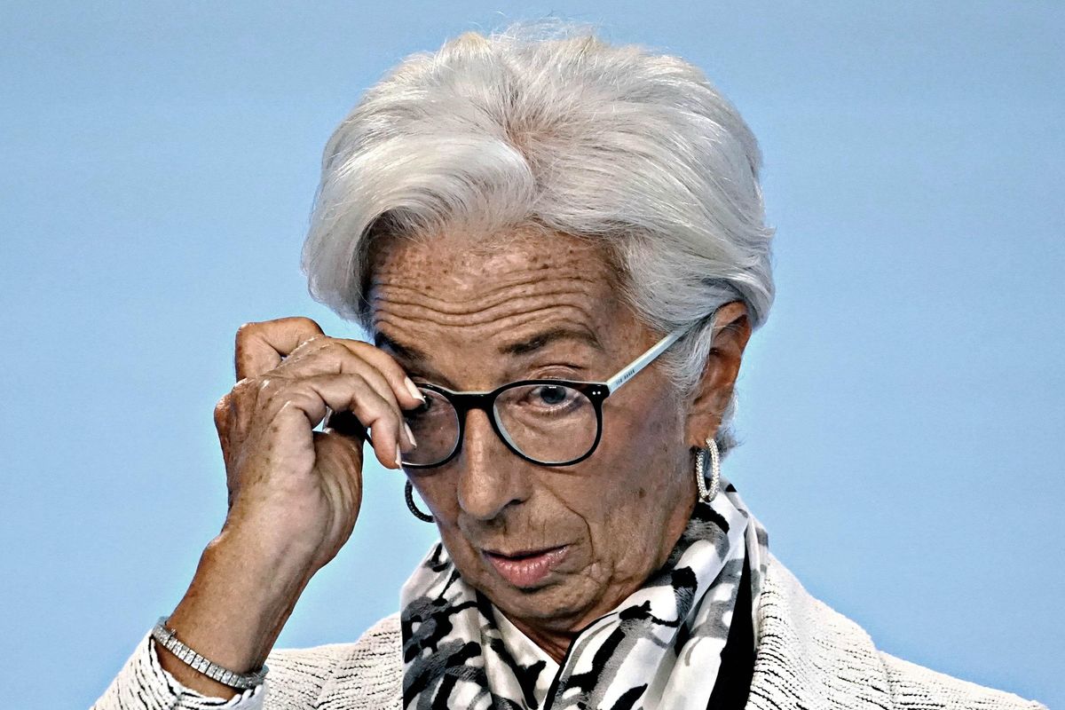 La Lagarde sempre fuori tempo. Ora ci porta dritti alla recessione