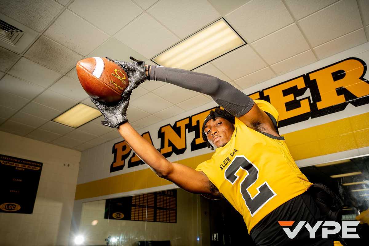The Alpha: Black Is Oak's Big Man On Campus