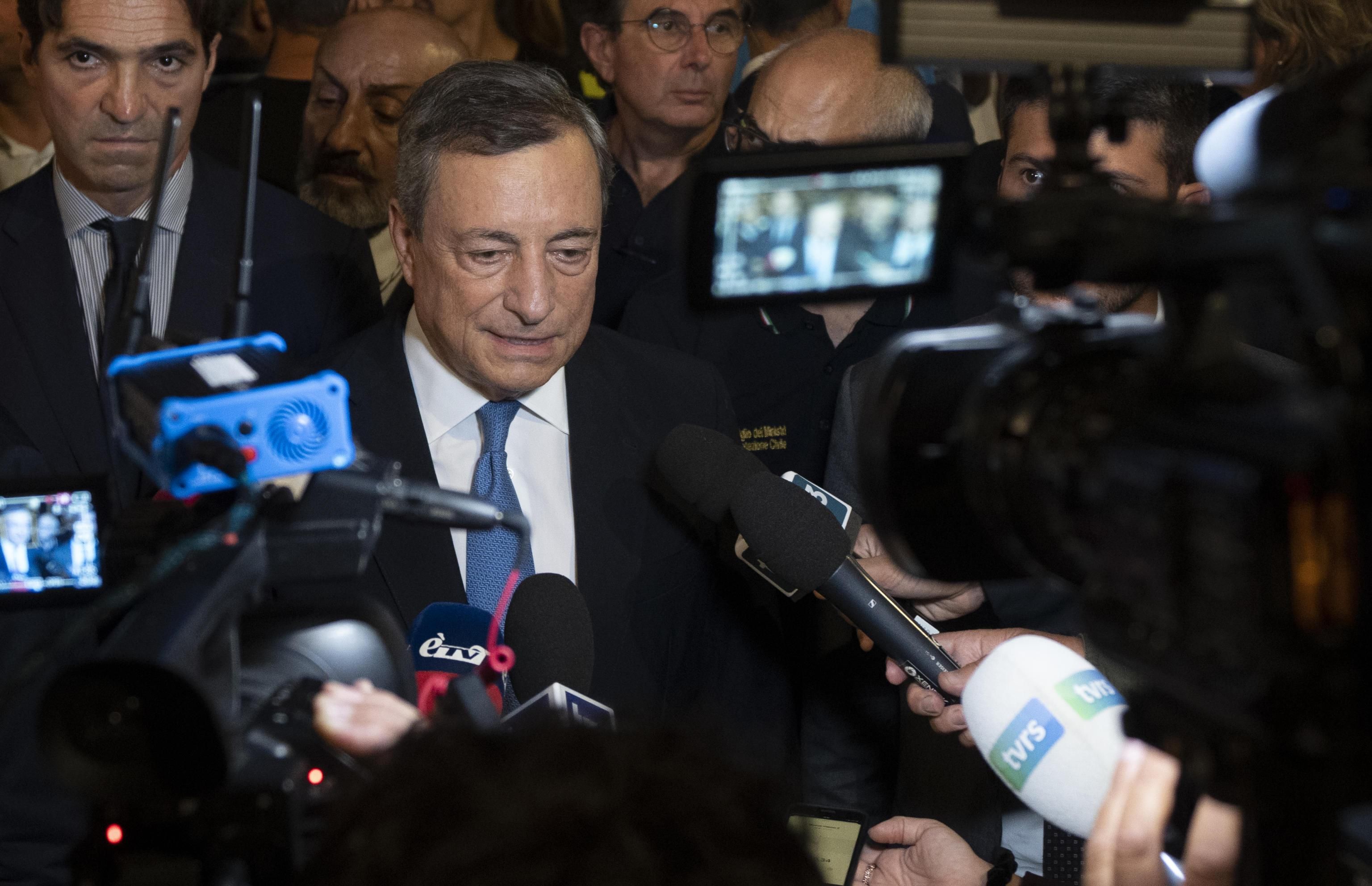 Il gioco di prestigio di Draghi sugli aiuti. Nemmeno un euro arriva da nuovi fondi