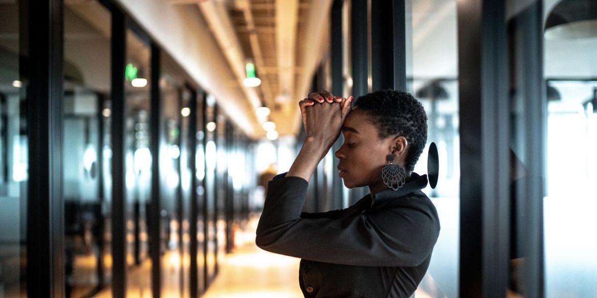 5 Smart Steps For How To Handle Stress At Work - xoNecole: Women's ...