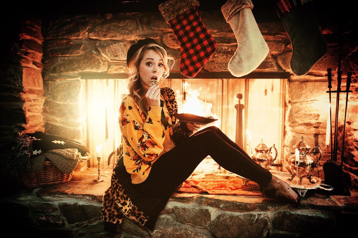 Lindsey Stirling getting ready for Christmas