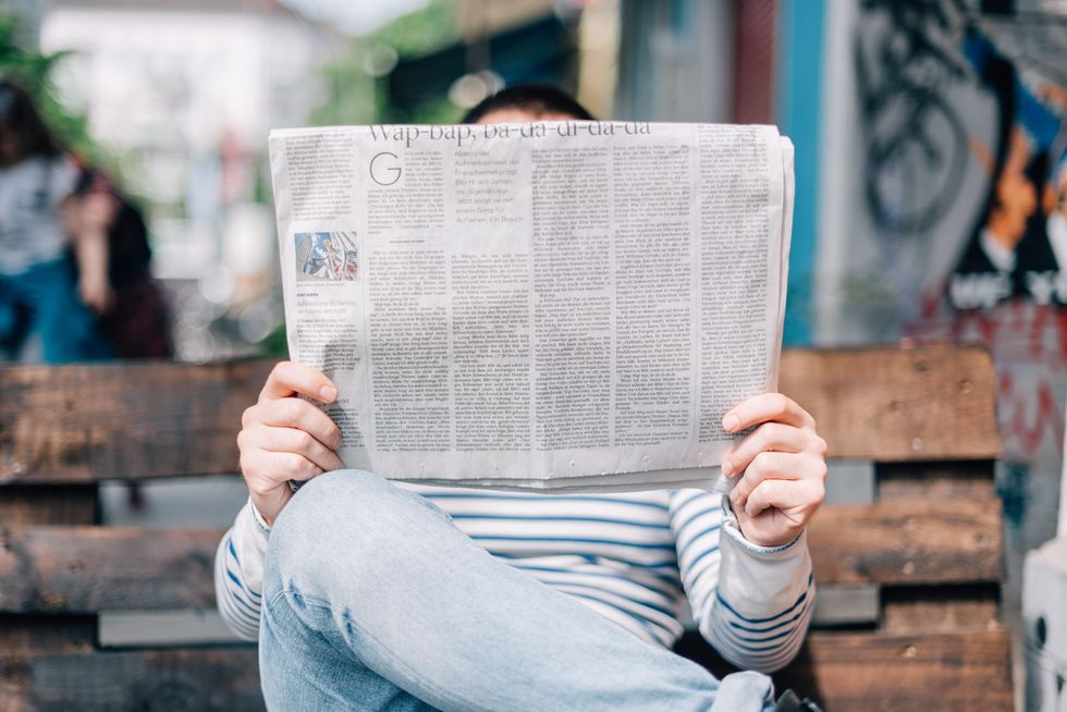 Physicist demonstrates how to break a ruler with a newspaper and it's utterly delightful