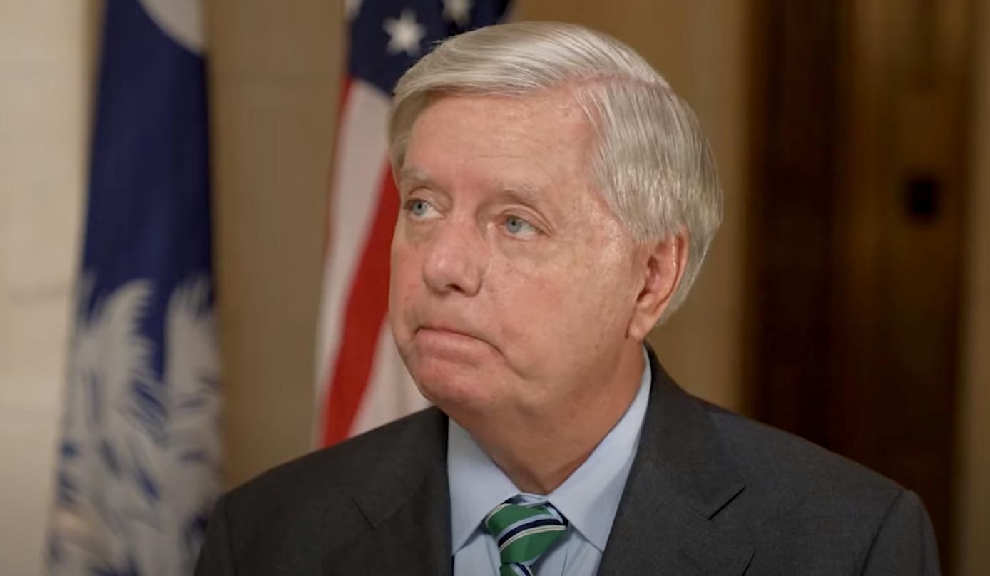 Right-Wing Pundits Warn Graham: Don't Push Abortion Ban Before Midterm