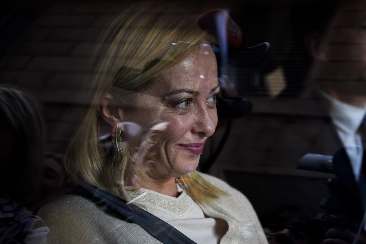 La Meloni studia un governo tecno-populista