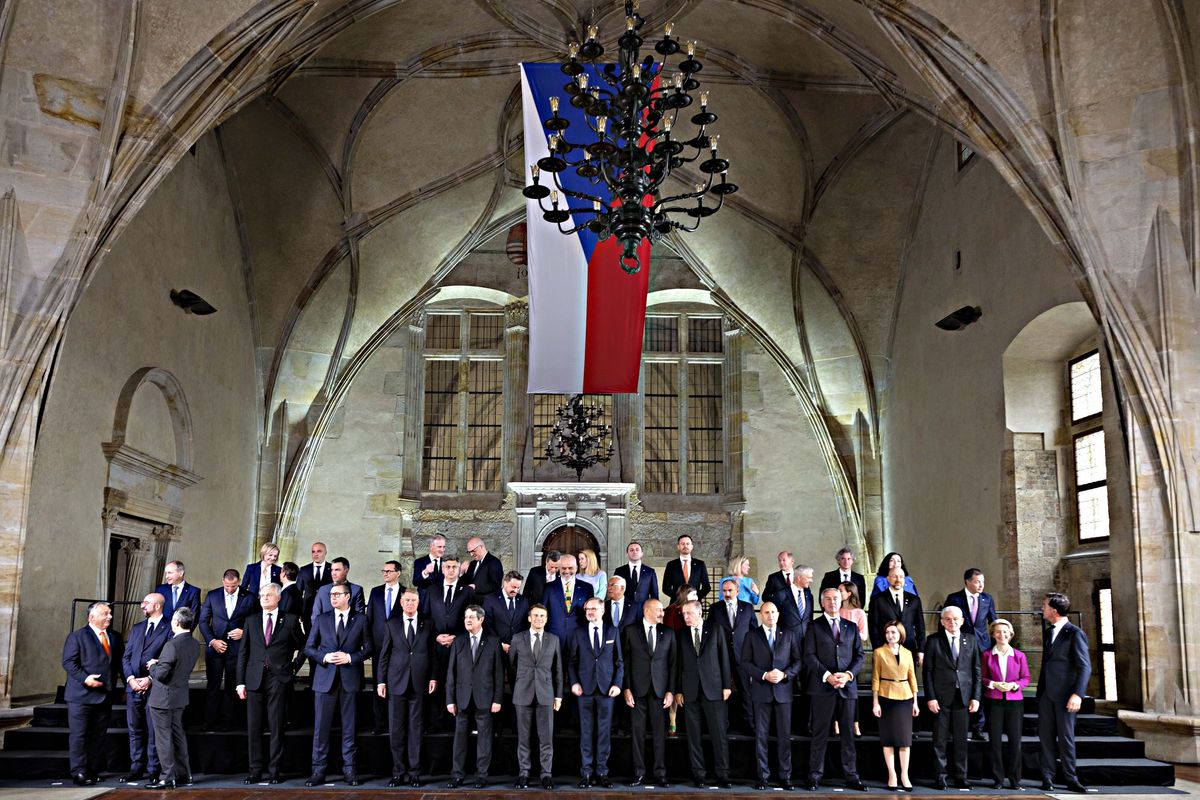 Si inventano il «price cap dinamico». Ma l’Europa continua a non muoversi