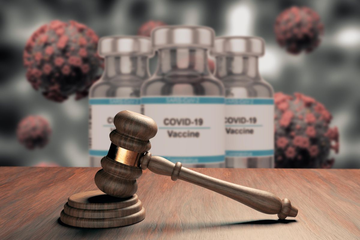 Giustizia schizofrenica sul vaccino: stesso giudice, due sentenze opposte