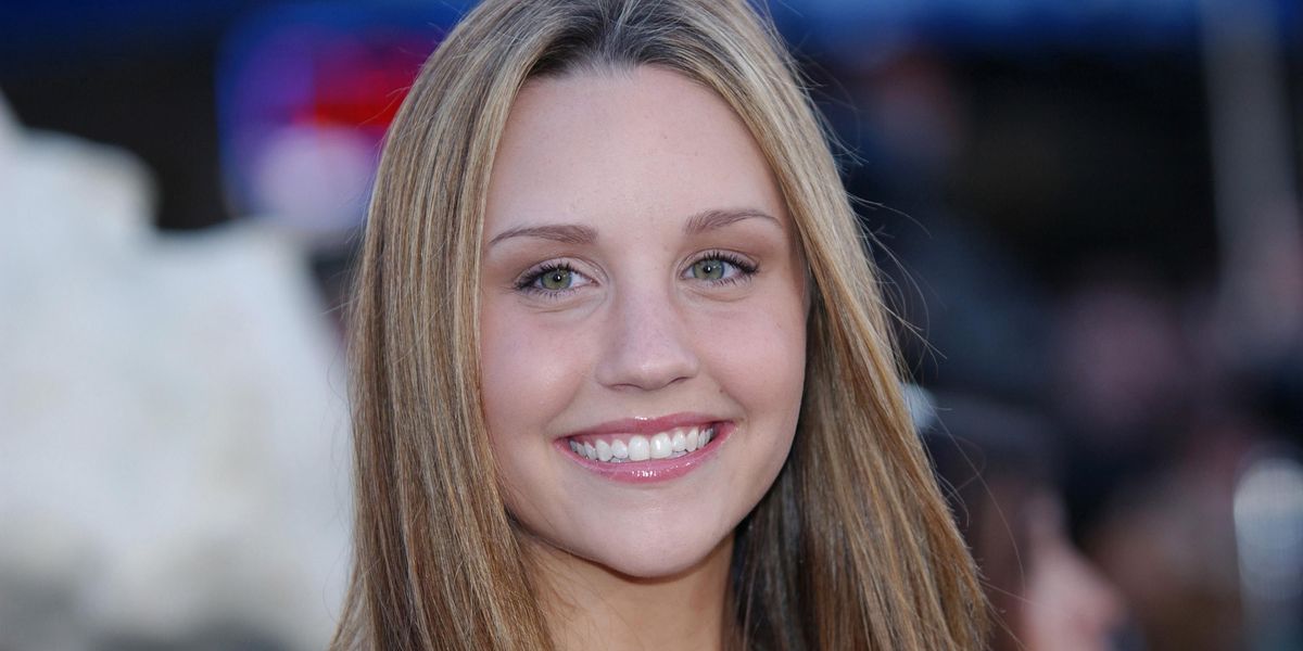 Amanda Bynes Enrolls in Cosmetology College