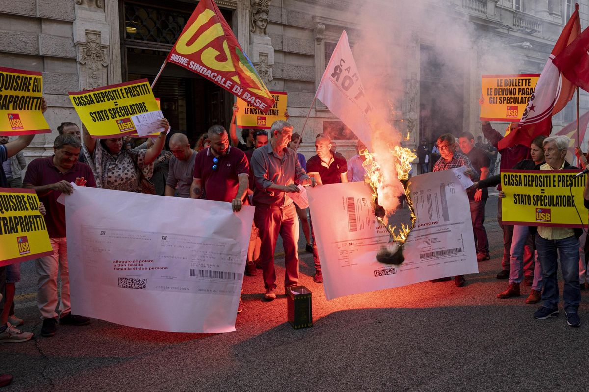 Pace sociale a rischio: «Io non pago». Chi c’è dietro alle istigazioni