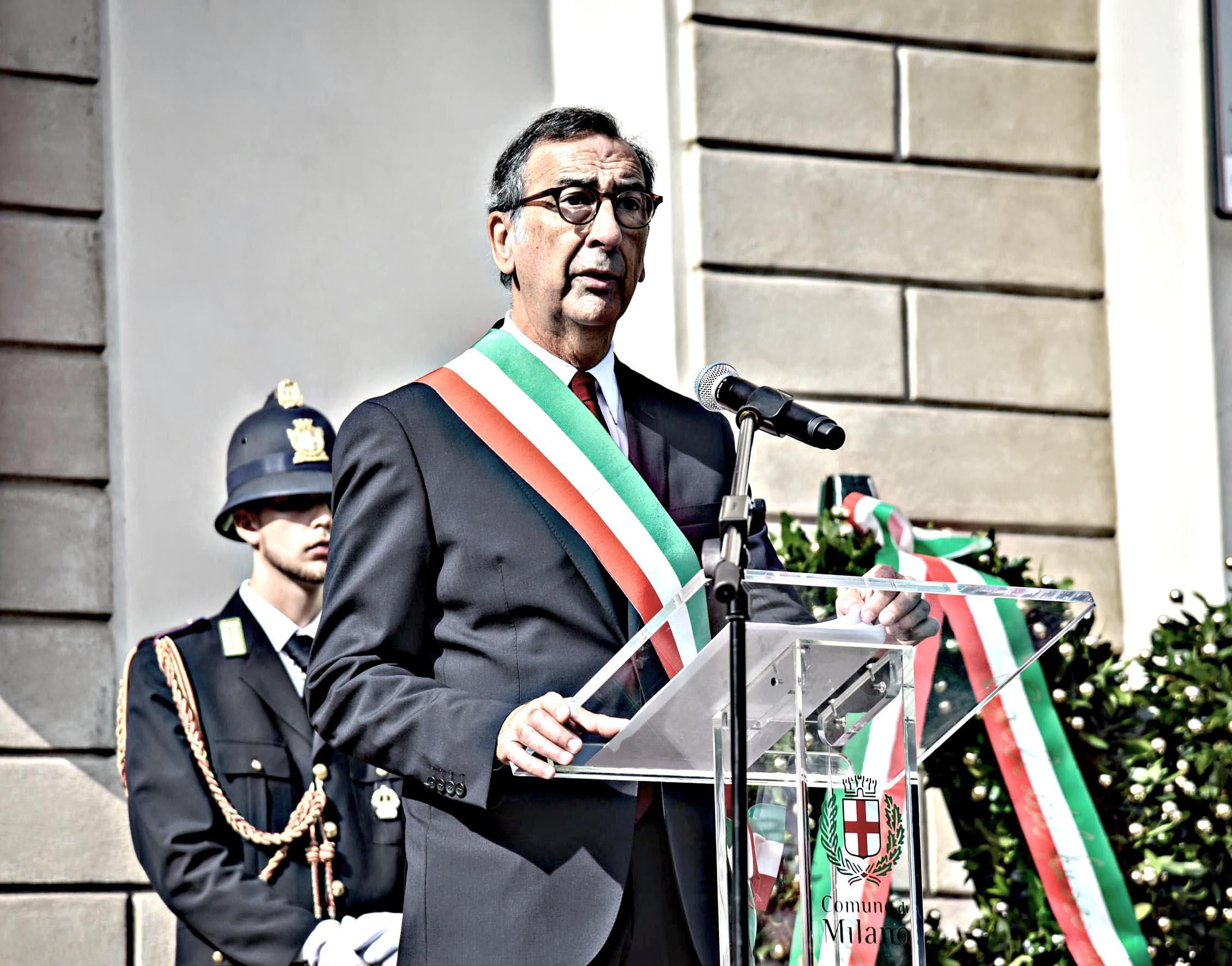 La distanza fra il sindaco e la realtà: fa ordinanze che creano disoccupati