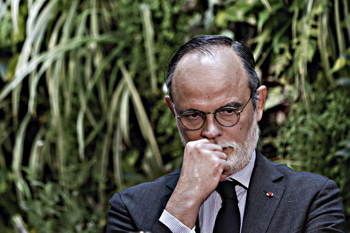 In Francia si muovono. L’ex premier Philippe finisce sotto inchiesta per il caos pandemia