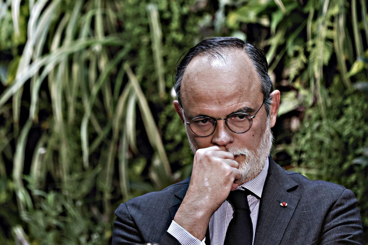 In Francia si muovono. L’ex premier Philippe finisce sotto inchiesta per il caos pandemia