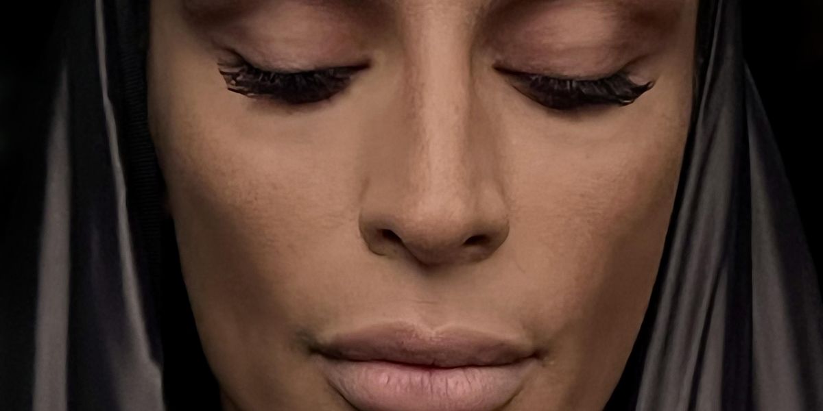 Sevdaliza Shows Solidarity to the Women of Iran on 'Woman Life Freedom'