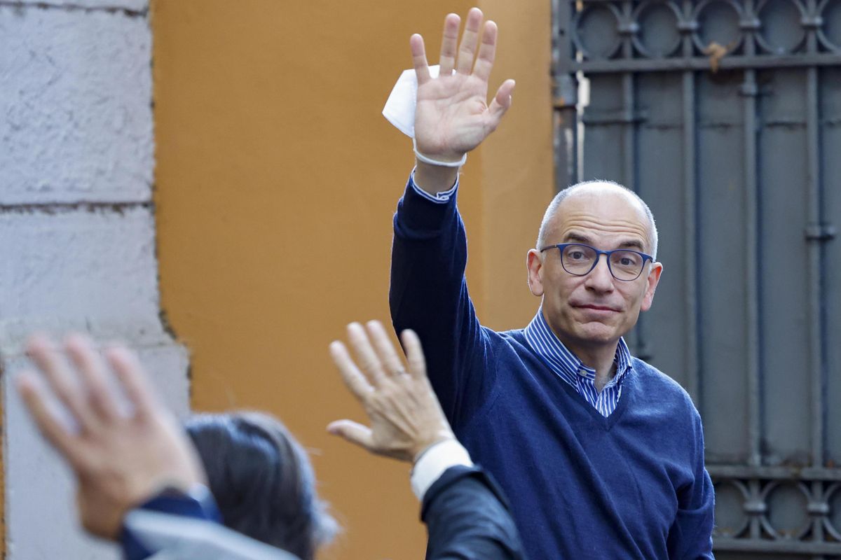 Il Pd sotto il 20% apre il processo. «Letta non ne ha azzeccata una»
