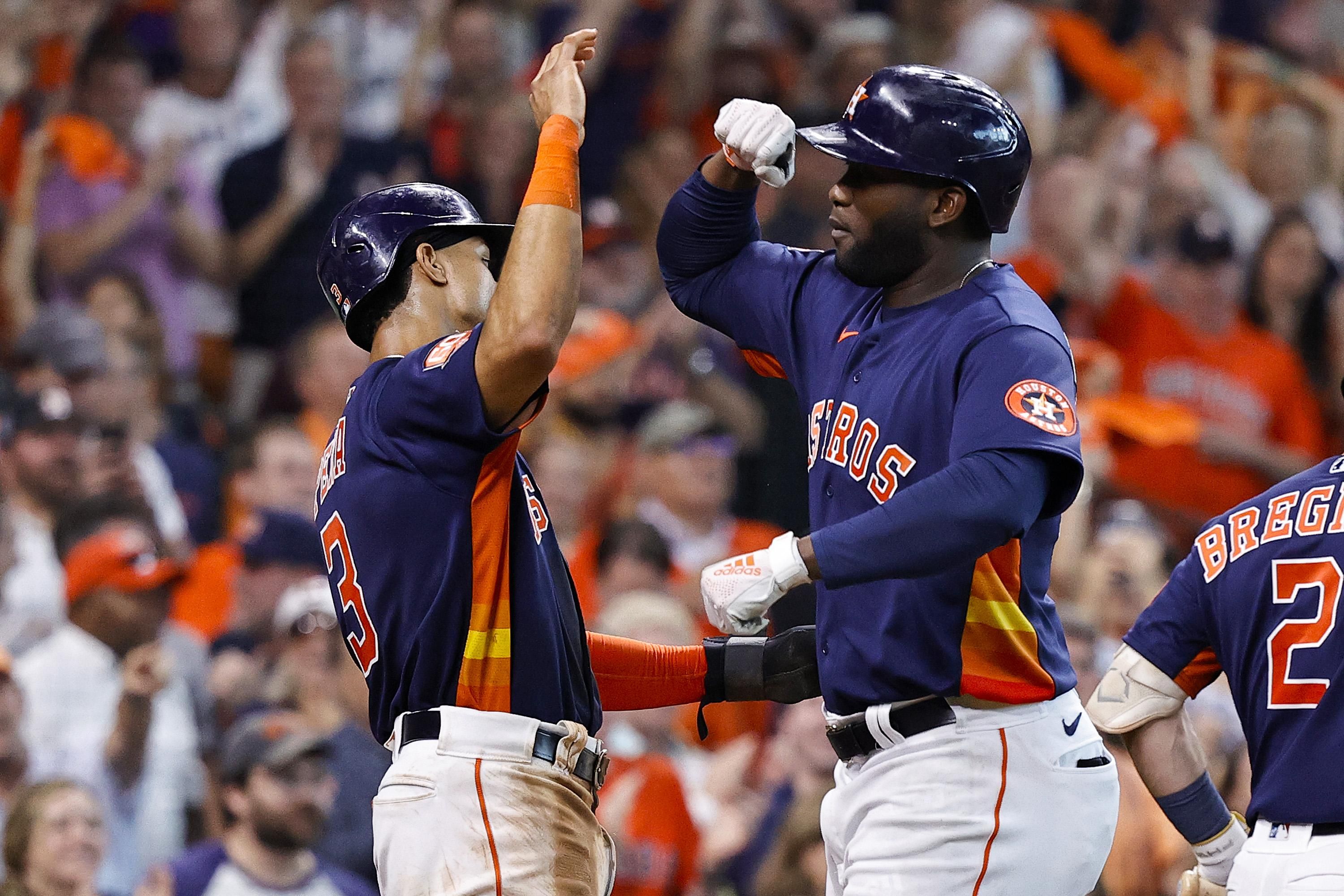 Yordan does it again, Astros beat the Mariners, 4-2