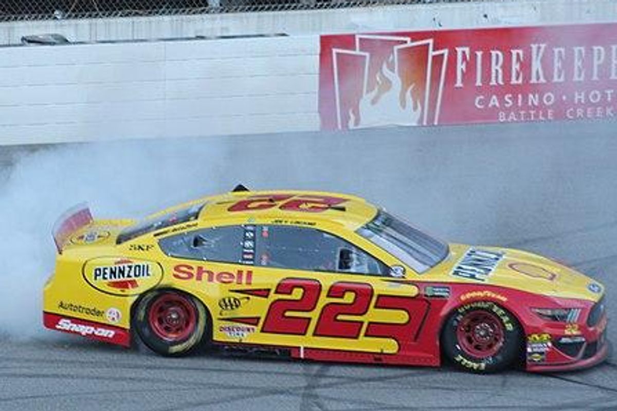 NASCAR playoffs at Vegas: South Point 400 preview, picks