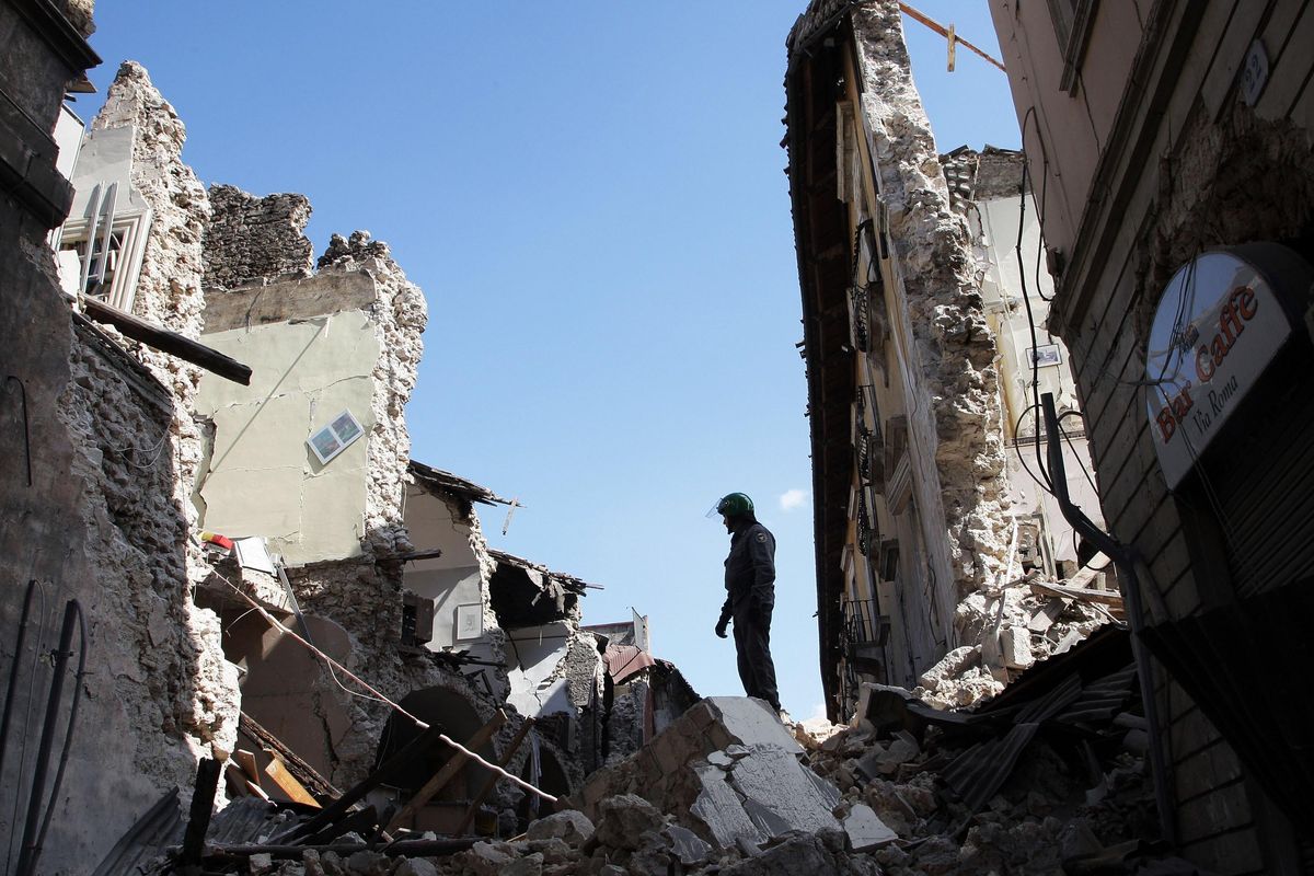 «Non scapparono dal sisma. Che paghino!»