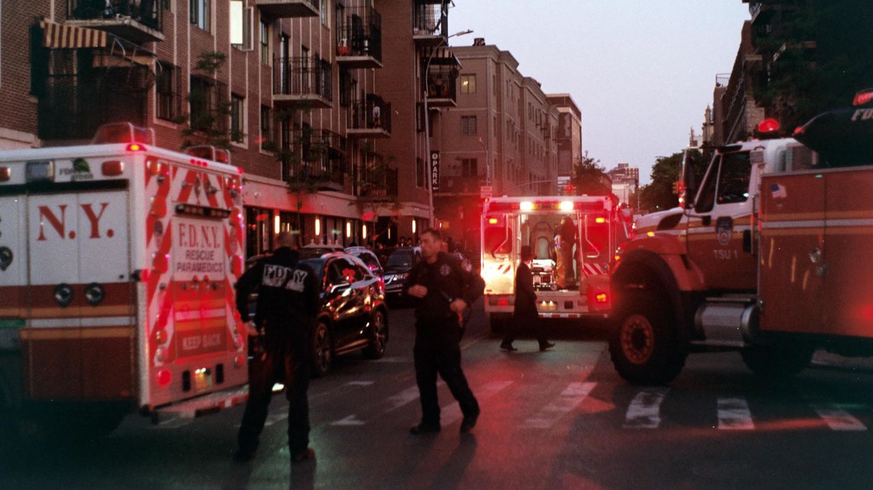 People Share The Craziest Reason They've Ever Had To Call 911