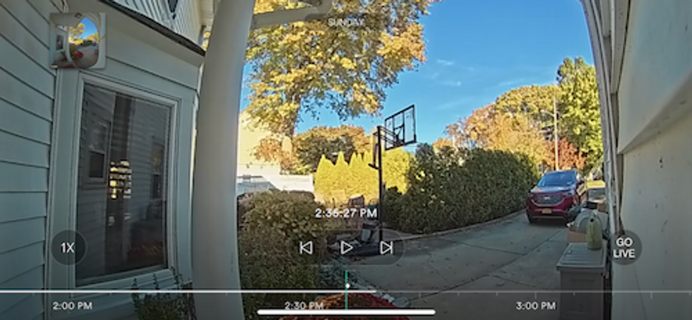a screenshot from Vivint app of a video recording from Vivint Doorbell Camera Pro (Gen 2)