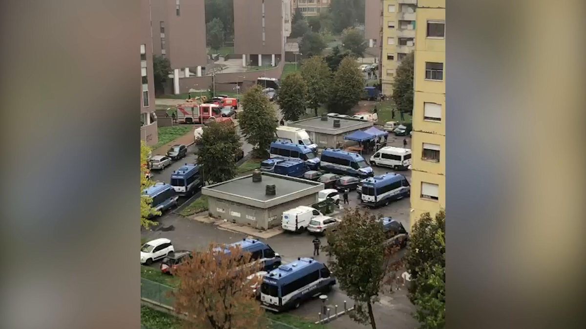 Sgomberata la favela rom di Milano