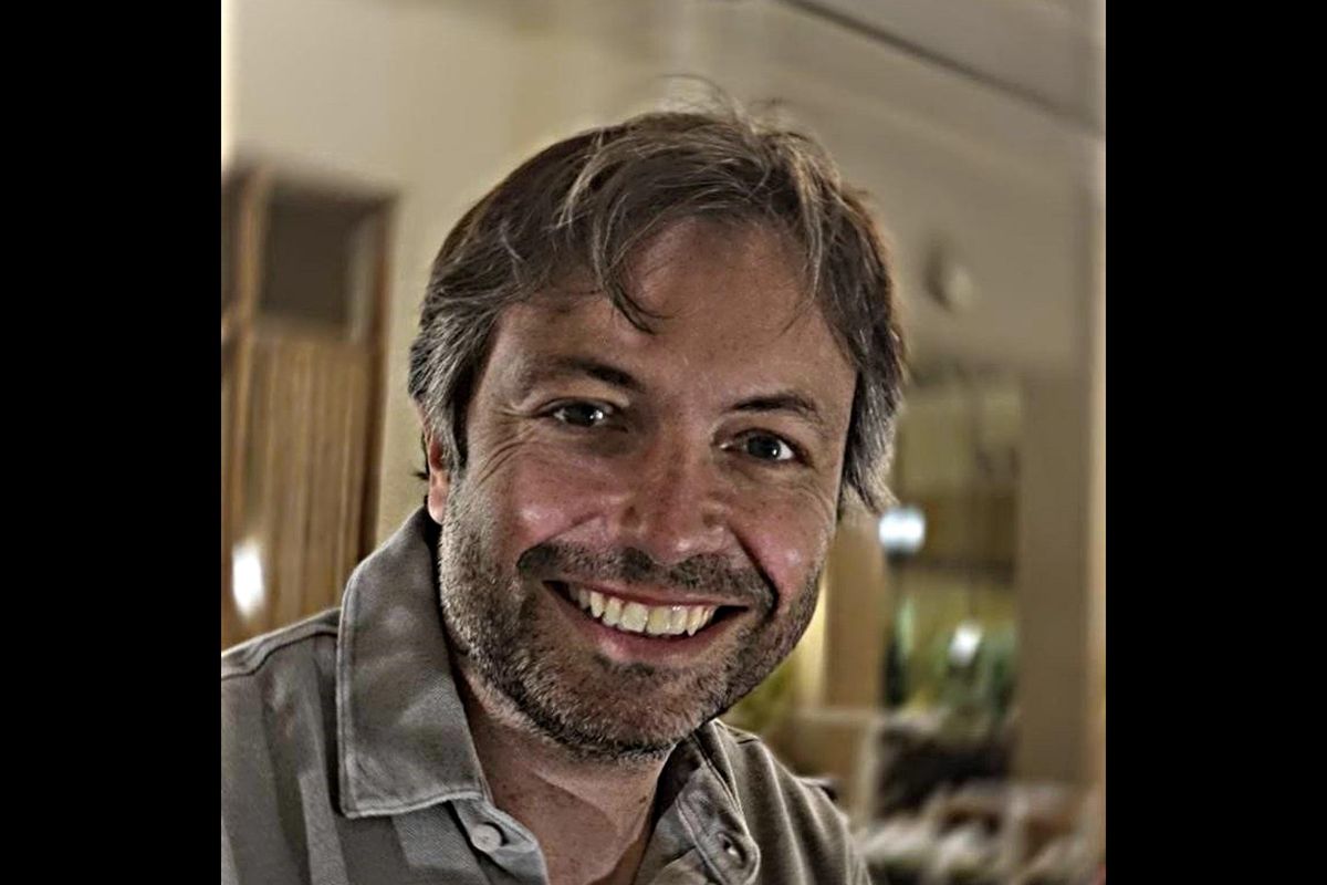 Gli Emirati insistono su Costantino: nuovo mandato di cattura al trader