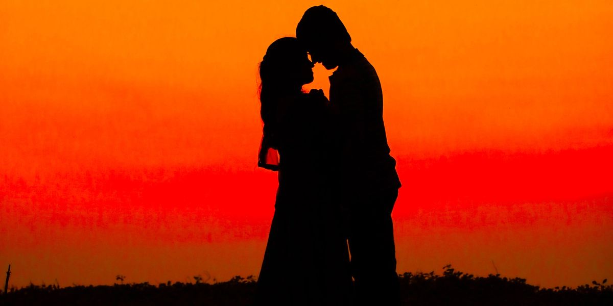 The Most Unromantic Things Couples Have Faced That Actually Brought Them Closer Together