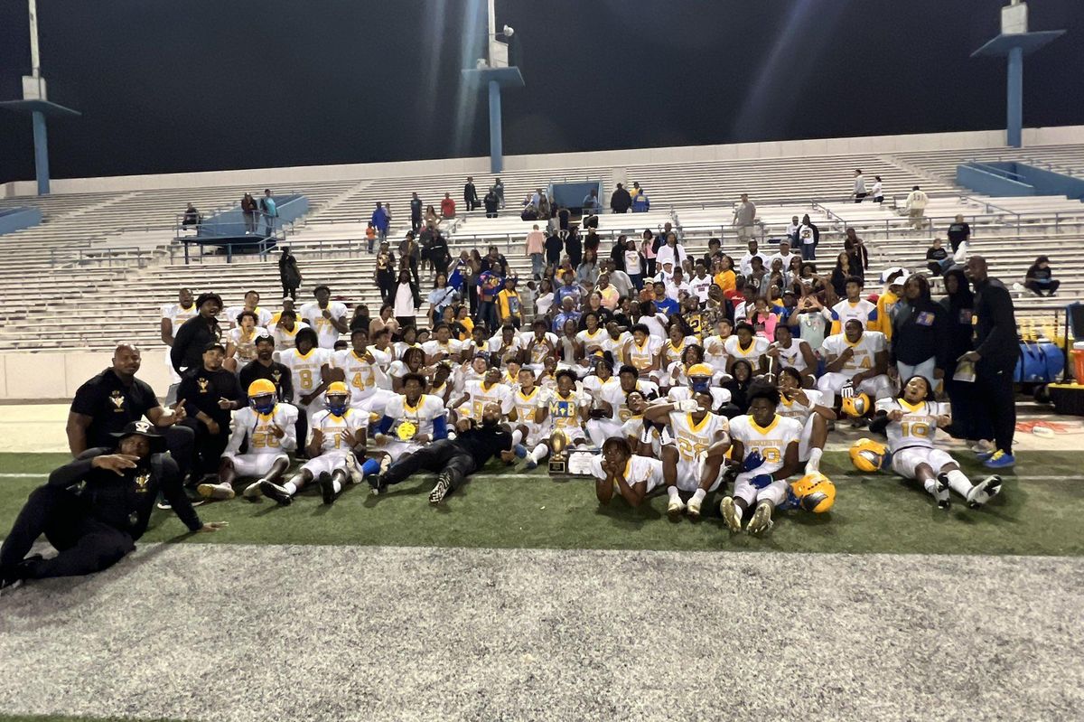 Team Of The Week: Booker T. Washington Football Presented By Allegiance Bank