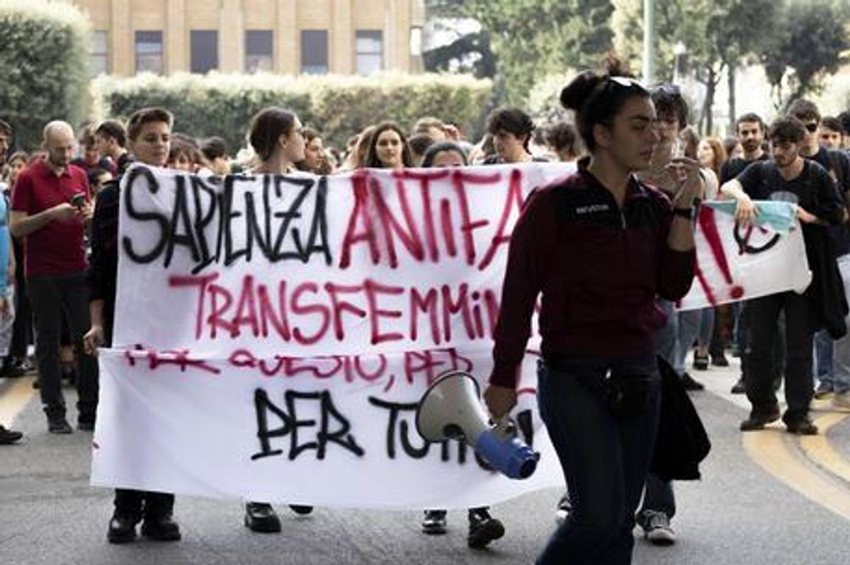 Gli studenti assaltano La Sapienza per non far parlare Capezzone